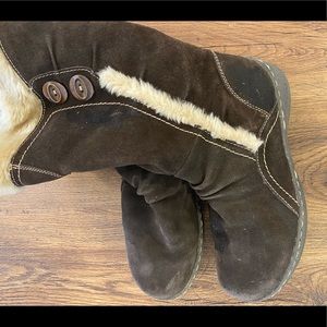 Bear paw winter boots size 9.